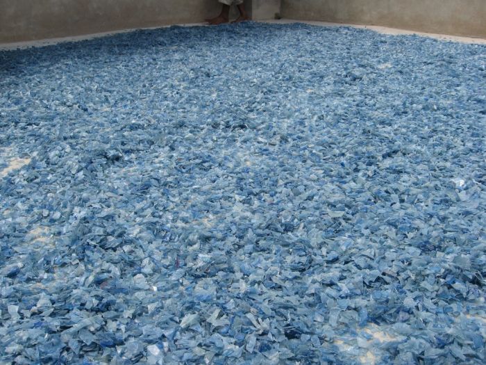 PC BOTTLE FLAKES , PET FLAKES